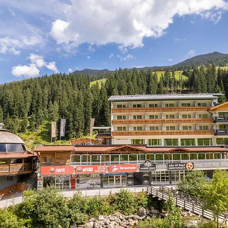 Berghotel Hochfügen-3